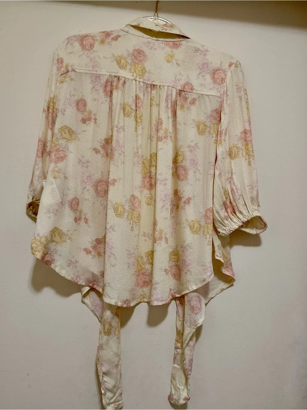 Free People Floral Tie-Front Women's Blouse - Cream with Pink and Tan Roses